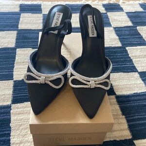 NEVER WORN STEVE MADDEN HEELS